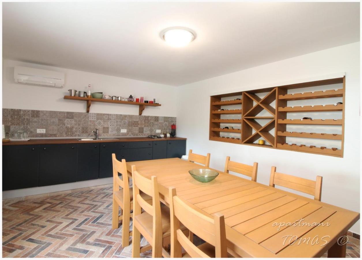 Apartments Tomas Примоштен Экстерьер фото