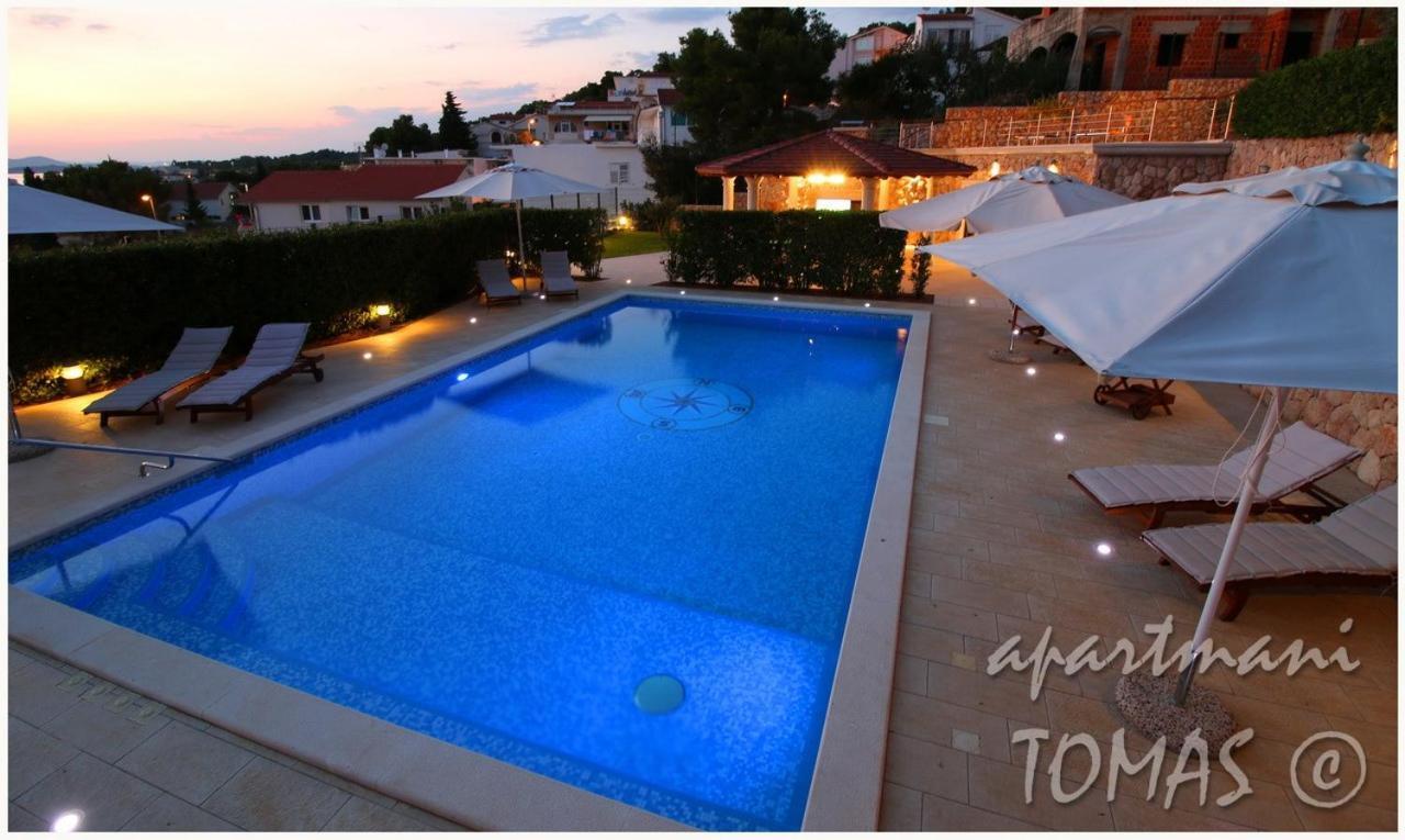 Apartments Tomas Примоштен Экстерьер фото