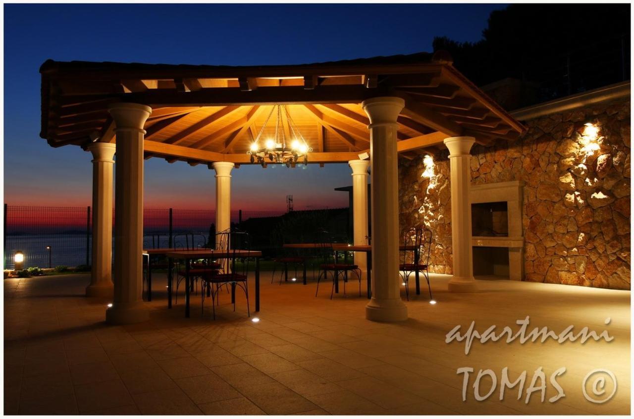 Apartments Tomas Примоштен Экстерьер фото